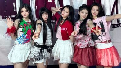 فضيحة فرقة ايليت ILLIT تقدم أداء مزامنة الشفاه في مهرجان الجامعة - آراكيبوب